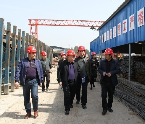 炎陵縣交通運輸局領(lǐng)導(dǎo)來我司考察益婁高速公路第十一合同段項目部安全生產(chǎn)標(biāo)準(zhǔn)化施工